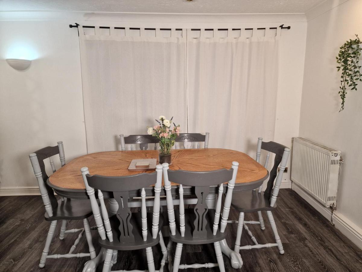 Spacious & Comfy Home- Very Close To Nec Birmingham ,Hs2 & Airport- Perfect For Contractors & Groups- Free Parking & Fast Wifi Marston Green Экстерьер фото